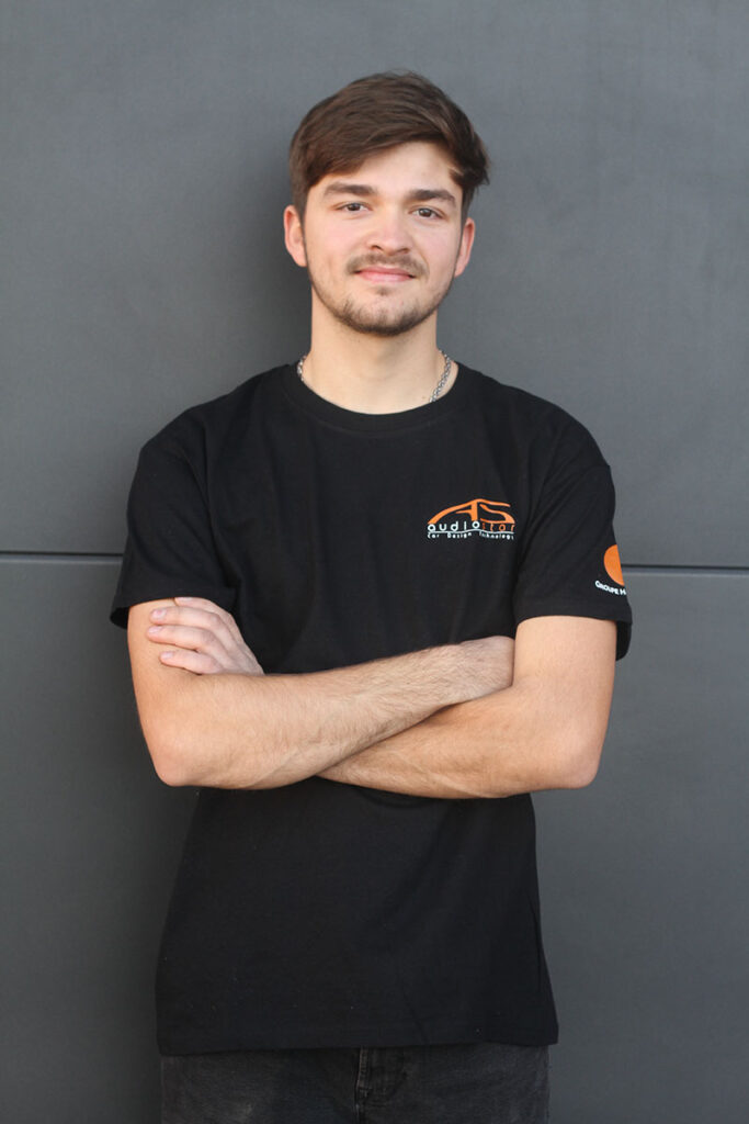 Dorian Benitez technicien reprogrammateur